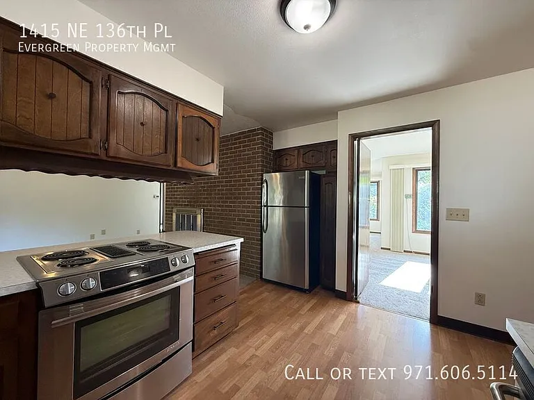 1415 NE 136th Pl — Photo 14