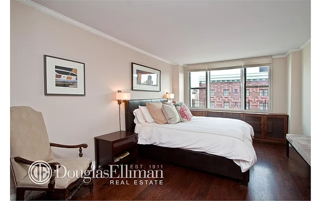 Sold by Douglas Elliman | media 14