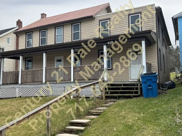 865 Market St, Mount Wolf, PA 17347