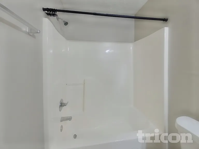410 Red Oak Ct — Photo 9