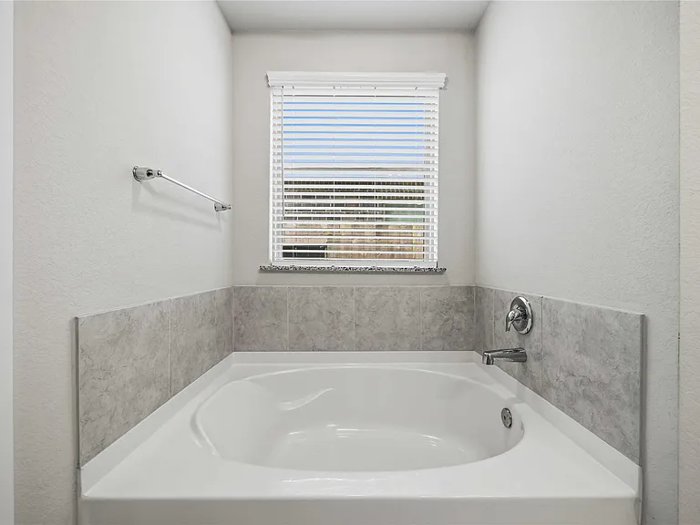 16427 Apache Woods Way — Photo 10