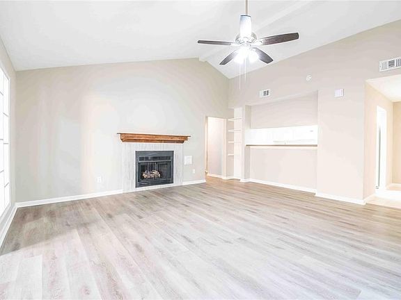 3rd image of 16707 Doverwood Way