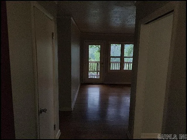 3 bed, 2.0 bath, 1949 sqft, $1,675 — Photo 3