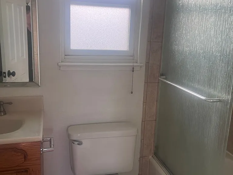 870 Palm Cir — Photo 11