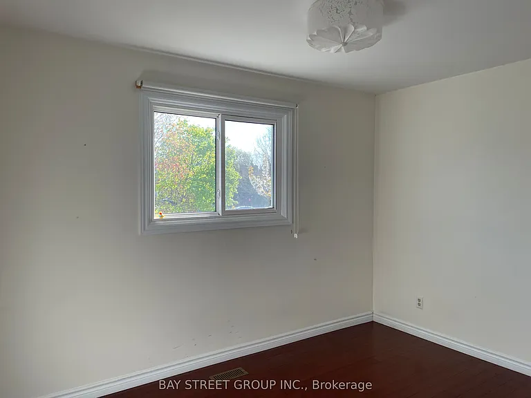 1072 Stephenson Dr — Photo 13
