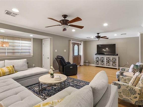 4th image of 3274 Continental Dr