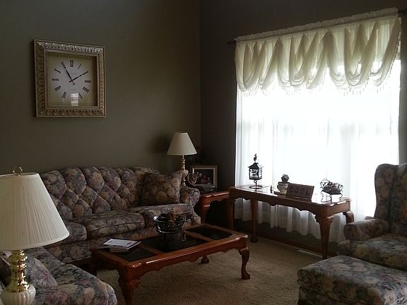 5th image of 109 Dairy Ave