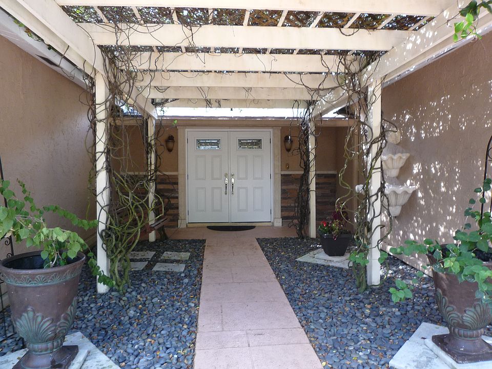 1st image of 11616 SW 58th St