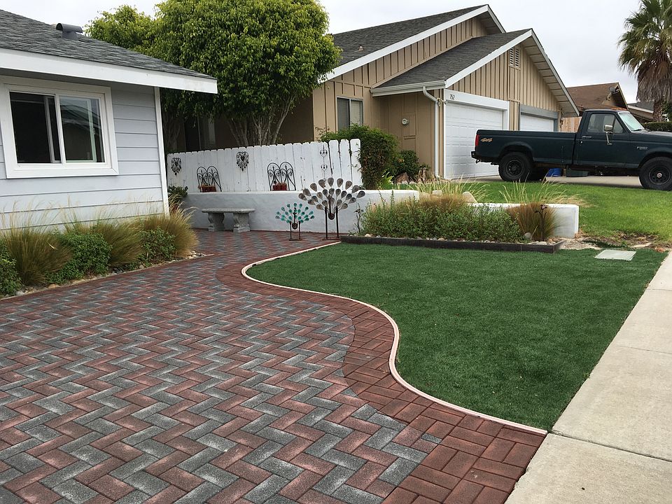 Updated 2 bed/2 bath home