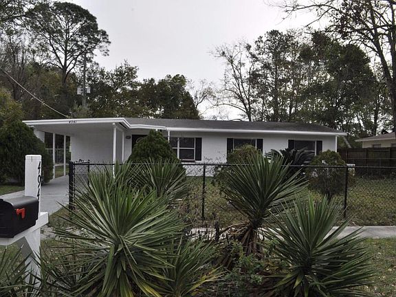 2nd image of 4941 Redstone Dr Unit 9