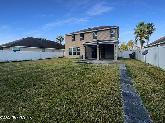 5th image of 15713 LEXINGTON PARK Boulevard