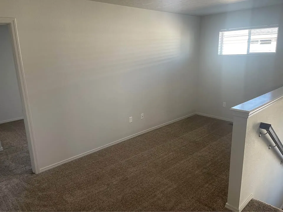 4 bed, 2530 sqft, $2,950 — Photo 4