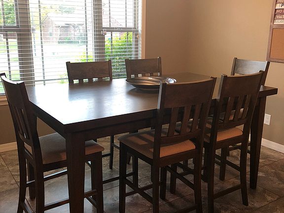 5th image of 105 Sagewood Ln