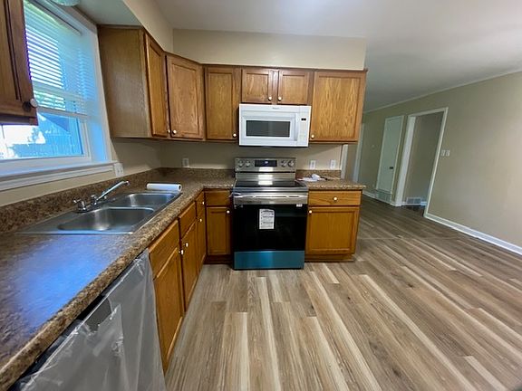 2nd image of 6297 Bronte Ave