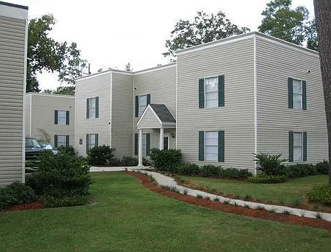 Woodland Trace Apartments — Photo 19