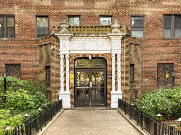 83-10 35th Avenue image 16 of 18