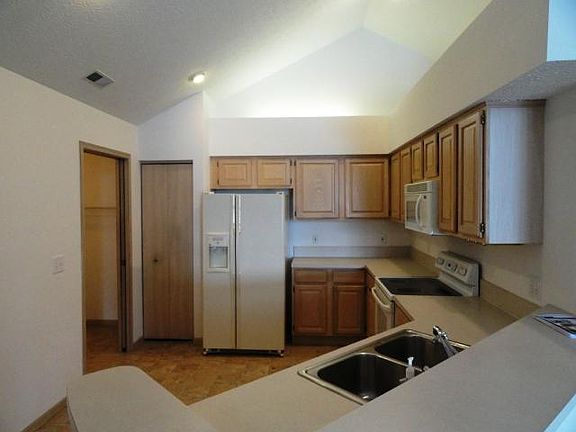 2nd image of 5351 Meadowood Ln