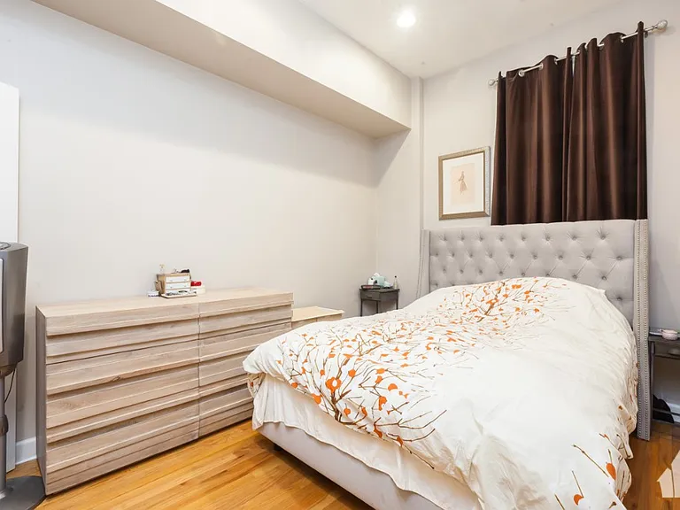705 N Milwaukee Ave #1R — Photo 8