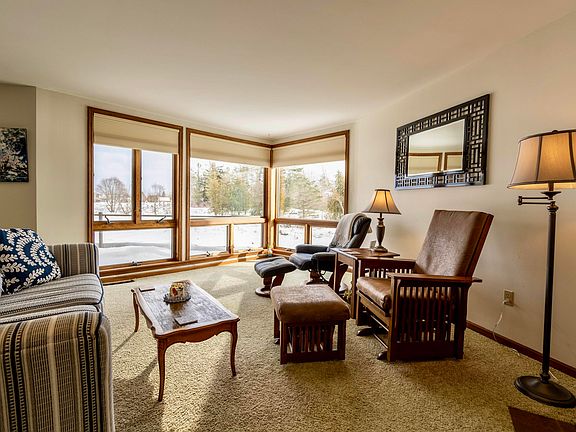 3rd image of 219 S Main St