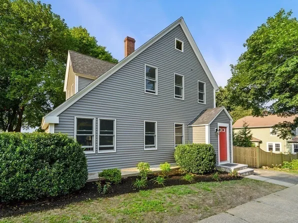 42 Broadway, Stoneham, MA 02180