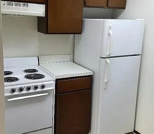 4th image of 10555 Midvale Ave N #7