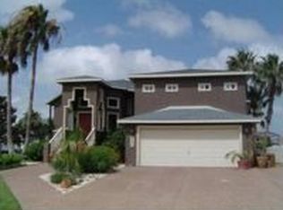 230 Lands End St, Rockport, TX 78382