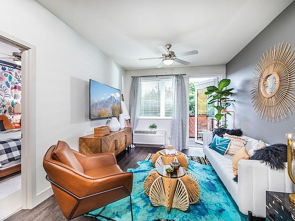 Model Living Room