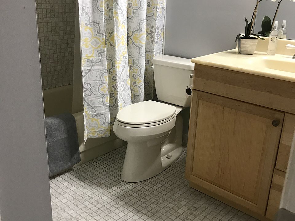 2nd image of 5400 Lakewood Cir S APT B