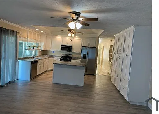 3614 Pinoak Dr — Photo 5