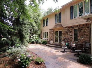 9935 Cedar Ridge Dr, Carmel, IN 46032