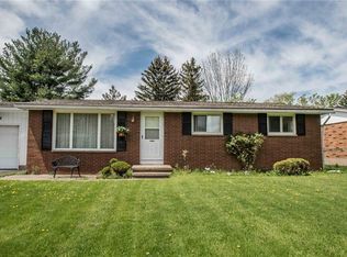 118 Grecian Pkwy, Rochester, NY 14626