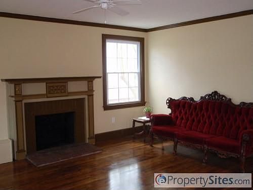 4th image of 311 Potomac Ave