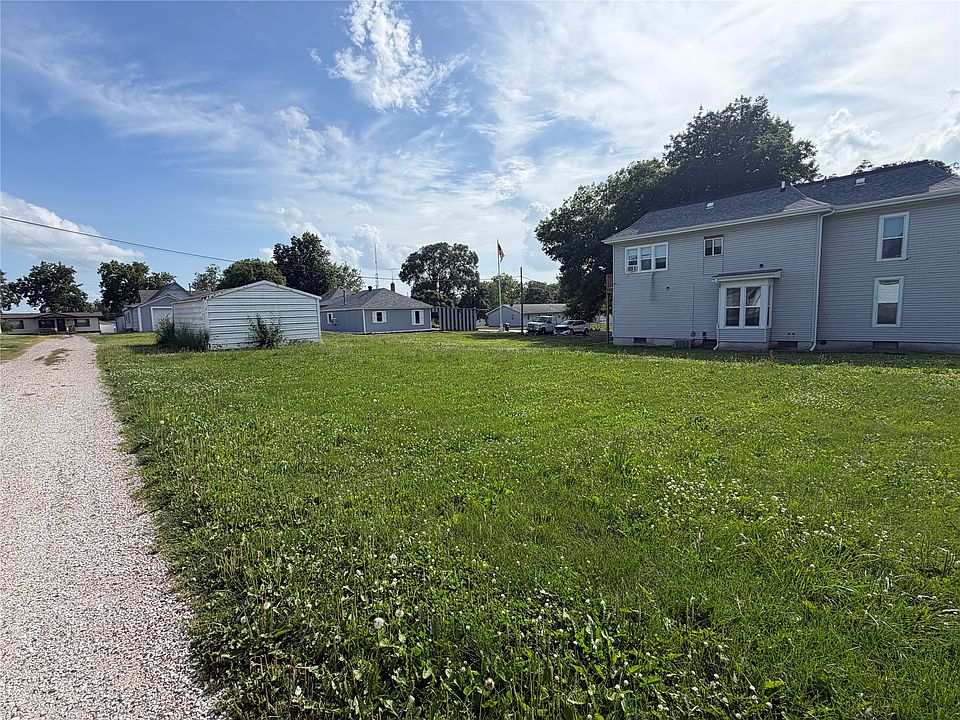 2nd image of 1116 High Ave W