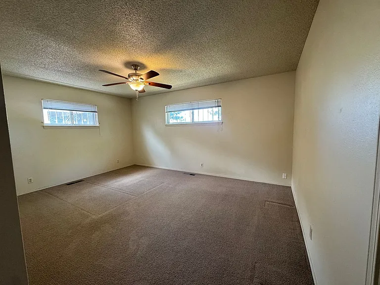 1705 California St NE — Photo 13