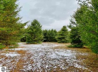 32 Algonquin, Interlochen, MI 49643