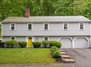 28 Fernway, Lynnfield, MA 01940