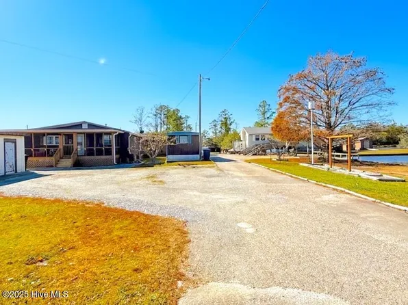 1556 Farrow Fork Road, Engelhard, NC 27824