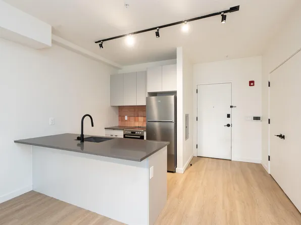 328 Pacific Avenue 302 image 1 of 27