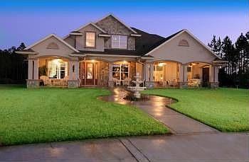 1st image of 2115 Spruce Creek Cir W