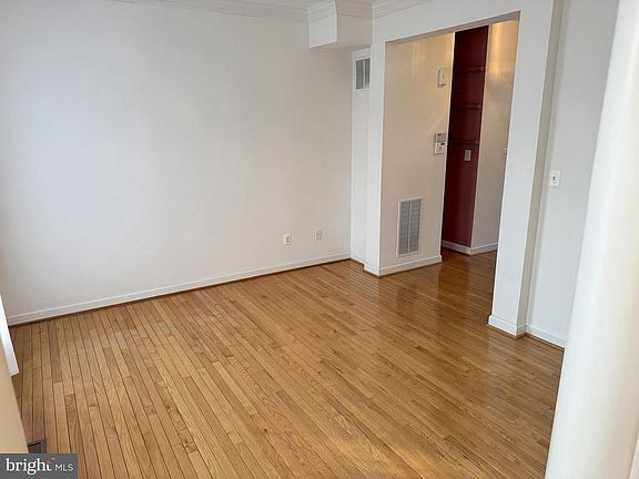5th image of 5901 Ewing Pl