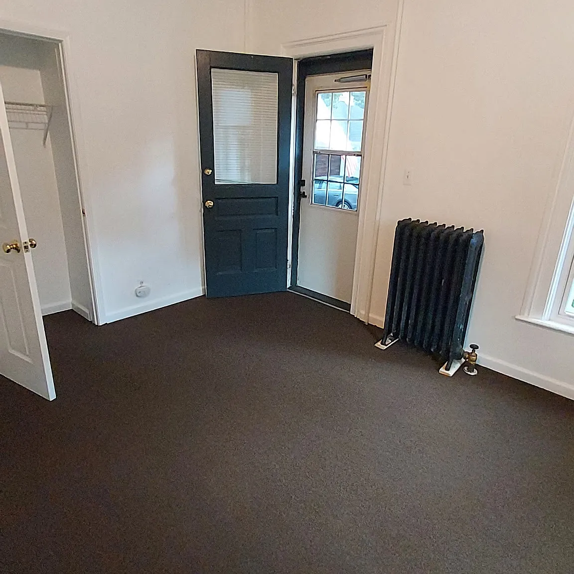 1 bed, 800 sqft, $1,050 — Photo 1