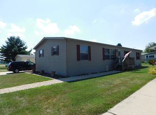 13 Hickory Ln, Sandwich, IL