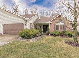 8432 Bartley Ln, Mentor, OH 44060