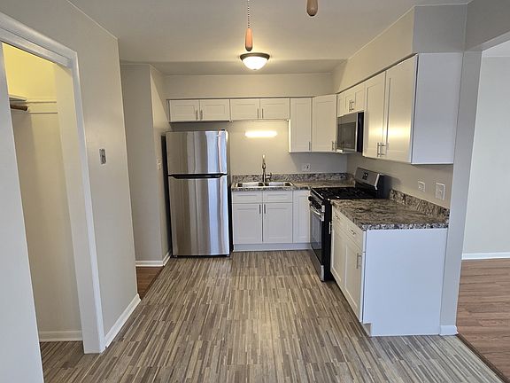 2nd image of 7801 Oak Park Ave #11398068