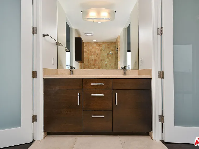 11610 Ohio Ave #1 — Photo 31
