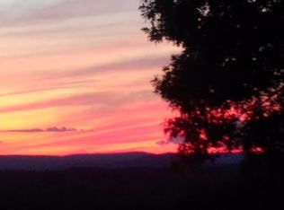 40 W Point Ter, Tariffville, CT 06081