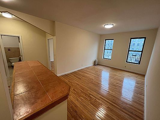 1st image of 107 W 138th St #3R