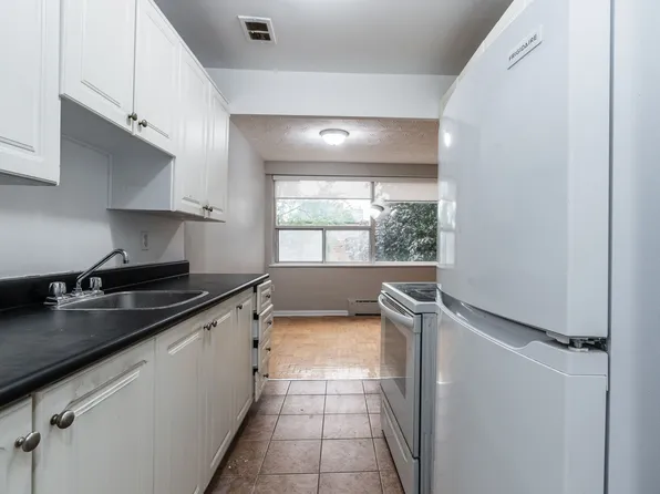 5 Mallory Gardens