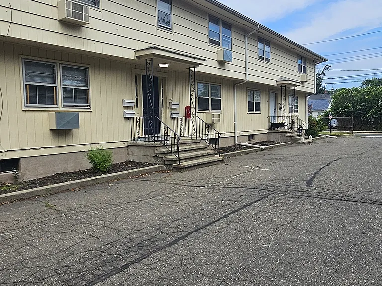 148 Bradford Ave #G — Photo 8