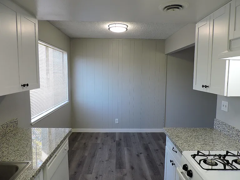 2520 Northrop Ave #5 — Photo 9